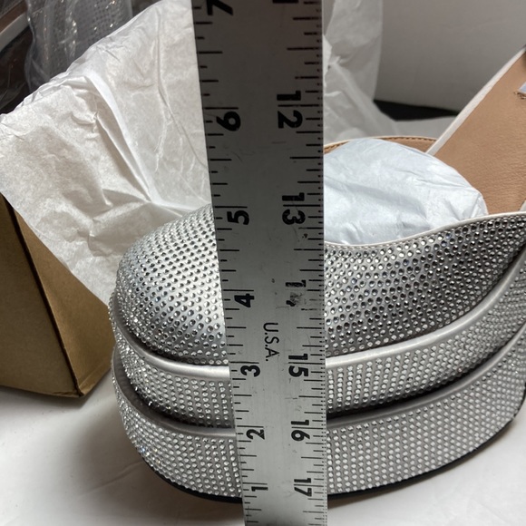 NIB Steve Madden Rhinestone Platforms, “Charlize” Last One! - Picture 4 of 7